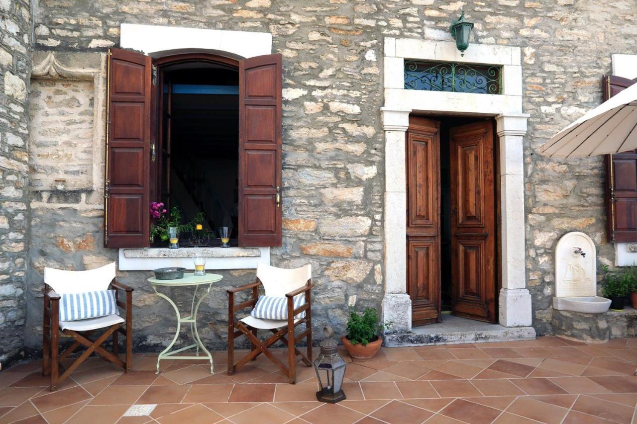 Astradeni Villa ซีมี ภายนอก รูปภาพ