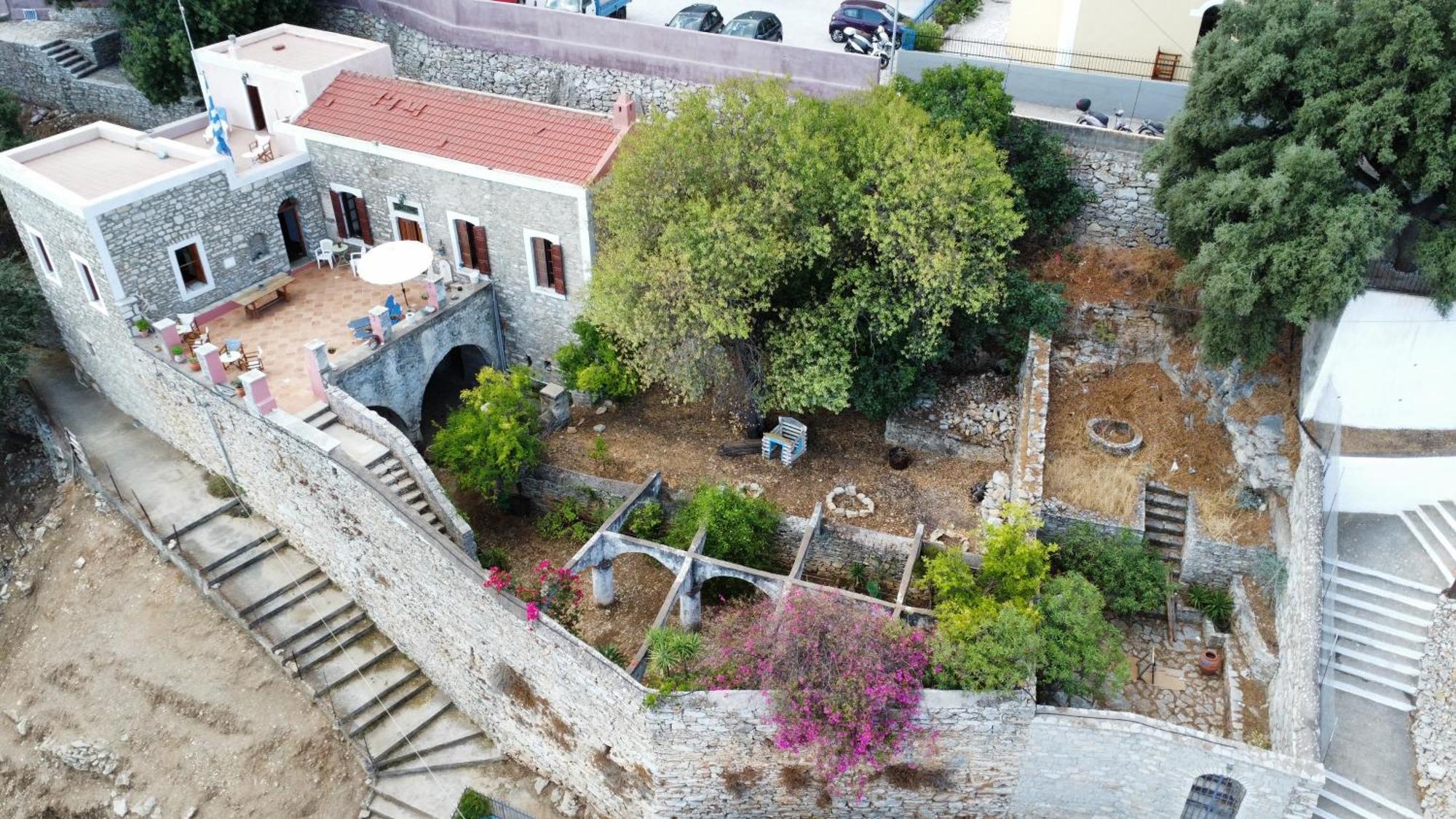 Astradeni Villa ซีมี ภายนอก รูปภาพ